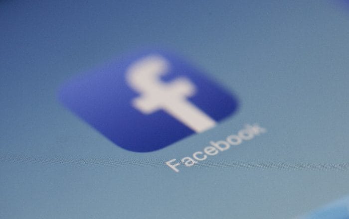 13 Brave Facebook Logo 3
